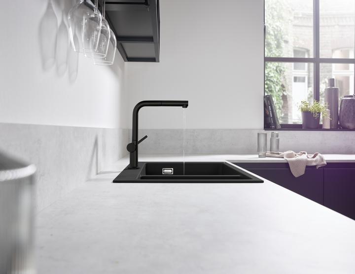Actual product image hansgrohe HG Einhebel-Spültischmischer 240 TALIS M Ausziehauslauf mattschwarz