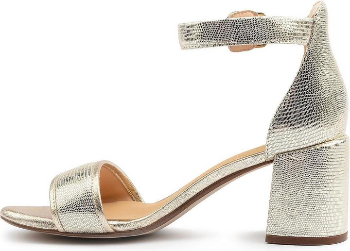 Actual product image Clarks Ezoria Mae (40)