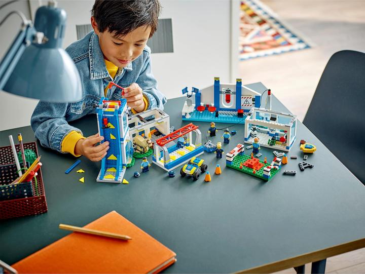 Produktbild LEGO Polizeischule (60372, LEGO City)