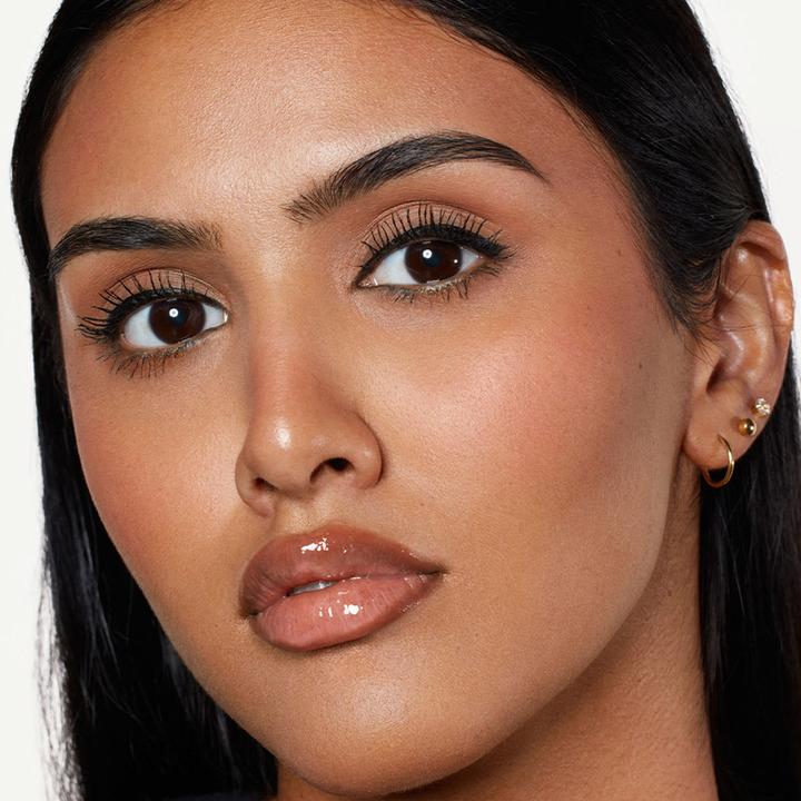 Actual product image Zoeva Pout Plumper Volumising Lipgloss (Rosy Nude, Universal)