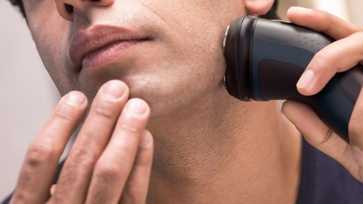 Immagine prodotto Philips Rasoio rotante da uomo della serie 1000 S1121/41