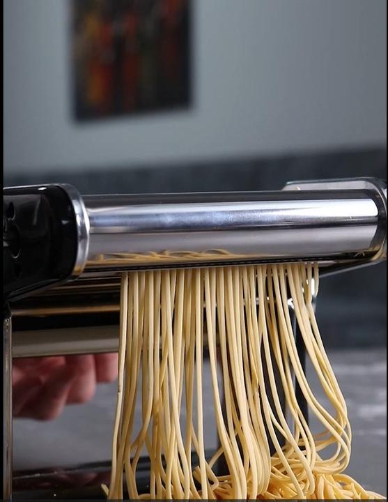 Actual product image GEFU PASTA PERFETTA pasta machine, white
