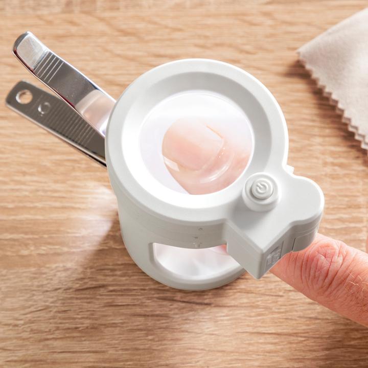 Produktbild InnovaGoods Nagelknipser mit LED-Licht, Lupe und Feile Clail