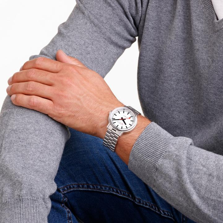 Actual product image Mondaine The Original (Analogue wristwatch, 41 mm)
