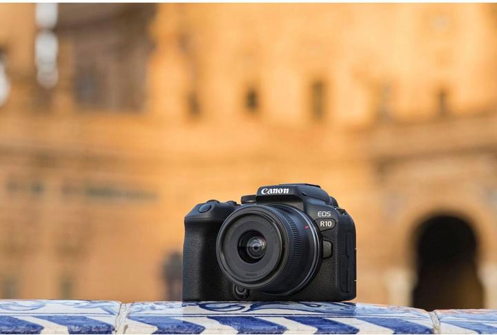 Produktbild Canon EOS R10 Kit (18 - 45 mm, 24.20 Mpx, APS-C / DX)