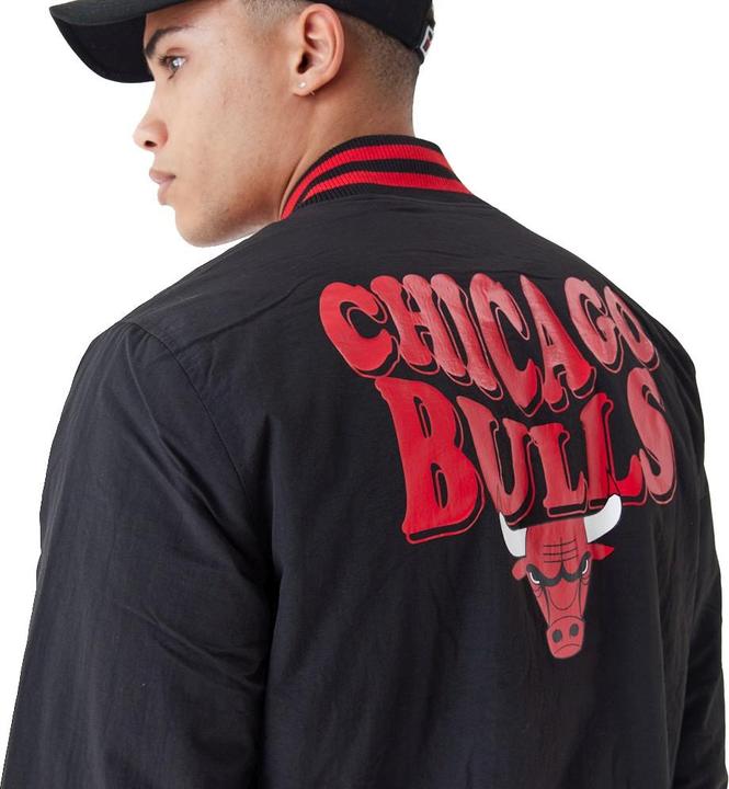 Produktbild New Era College Bomber Jacke - BACKPRINT Chicago Bulls - XL (XL)