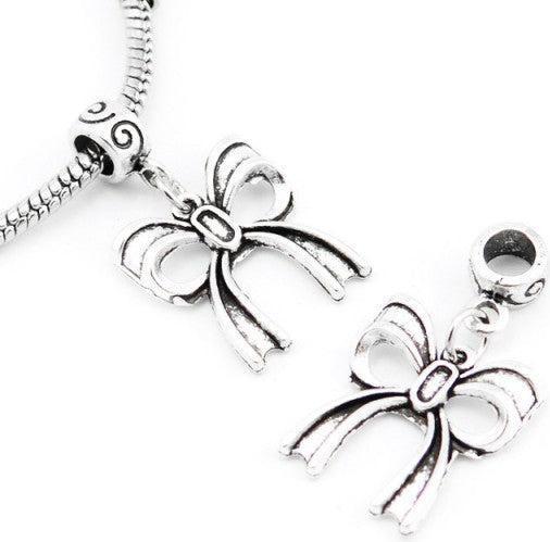 Produktbild Hermex Schleife Charm Anhänger für Armband - Silbrig (Silber 925 und Kupferlegierung)