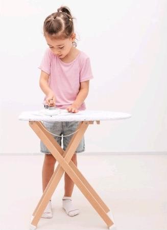 Immagine prodotto New Classic Toys Asse da stiro colorato