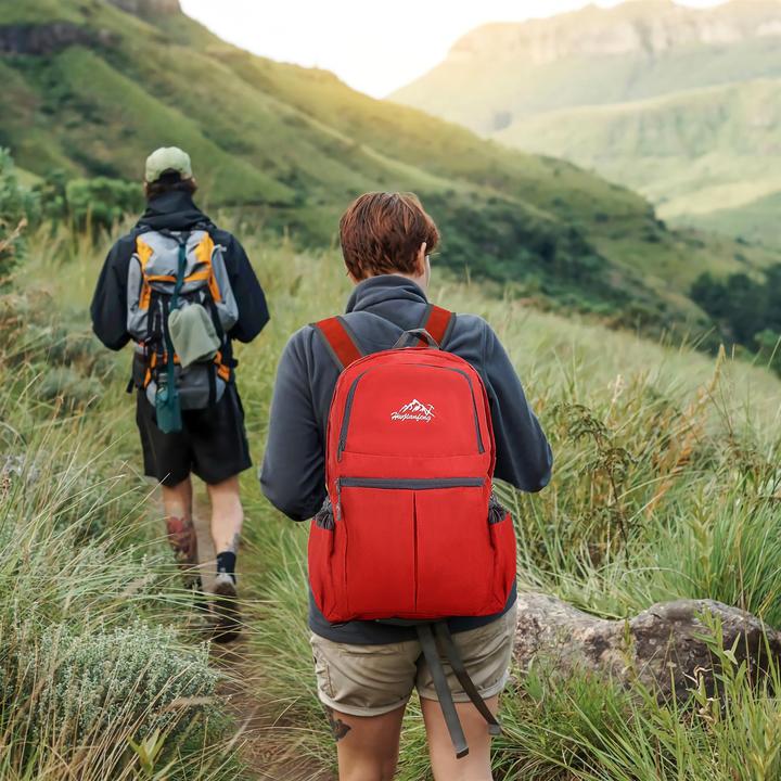 Actual product image Intirilife Foldable backpack in red (36 l)