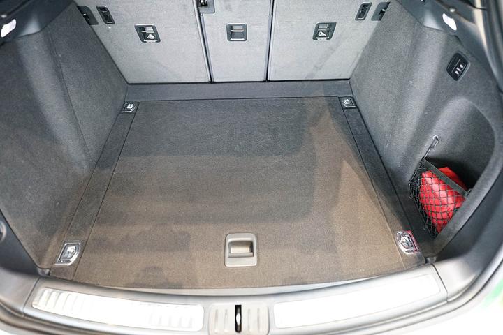 Actual product image ProPlus Boot tray for Porsche Macan from 2014 until today