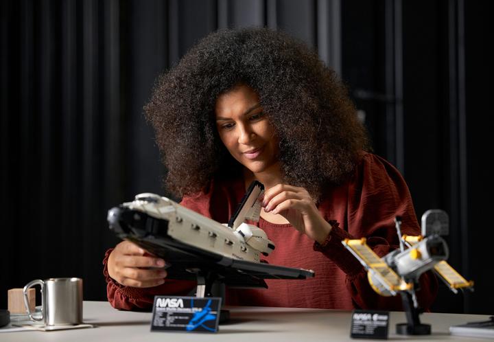 Image du produit LEGO Navette spatiale Discovery de la NASA (10283, LEGO difficiles à trouver)