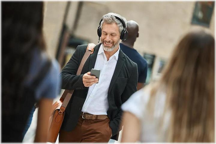 Actual product image Jabra Evolve2 75 UC Stereo (Wireless, USB-A)