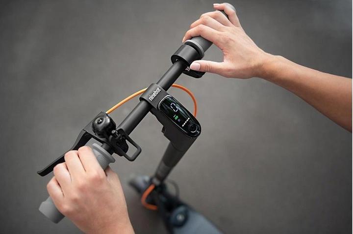 Actual product image Segway-Ninebot F40D (20 km/h, 40 km, 350 W)