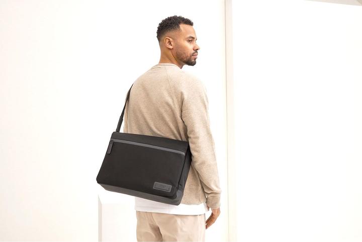 Actual product image Jost Shoulder Bag Tallinn Shoulder Bag Flap L
