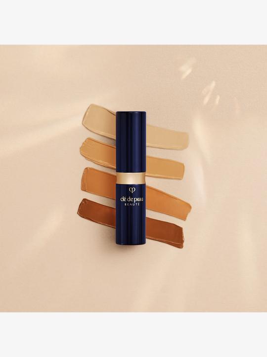 Actual product image Clé De Peau Concealer No. 04 (4 - Almond)