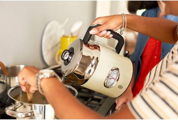 Produktbild Russell Hobbs Retro (1.70 l)