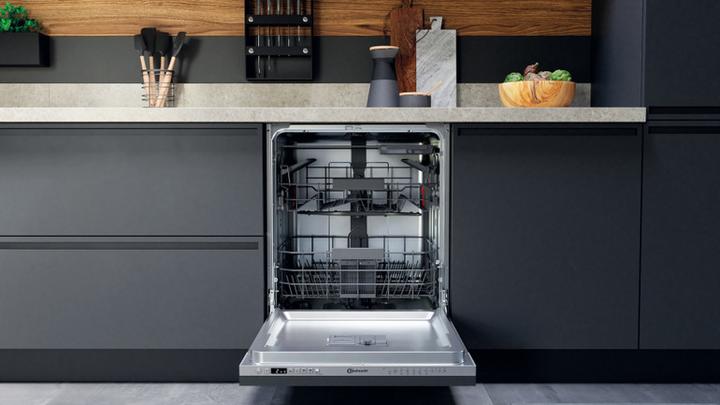 Image du produit Bauknecht Lave-vaisselle entièrement intégré 60 cm, Argent BCIO 3C33 EC