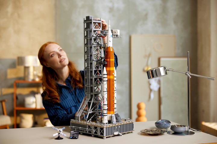 Image du produit LEGO Base de lancement Artemis de la NASA (10341, LEGO Icons, LEGO difficiles à trouver)