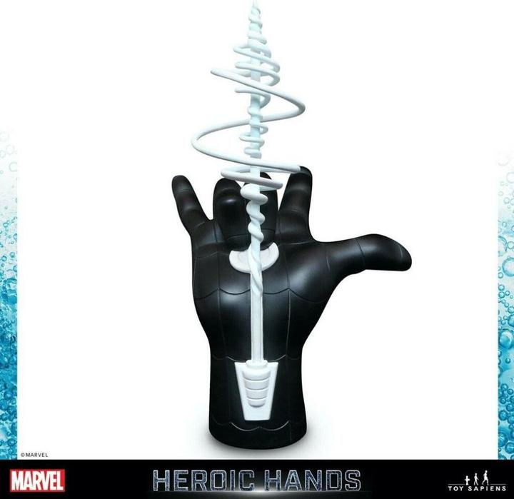 Actual product image Toy Sapiens Marvel Heroic Hands Life-Size Statue #1B Spider-Man Black Suit 26 cm