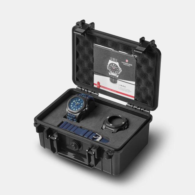 Actual product image Victorinox I.n.o.x. Carbon (Analogue wristwatch, Swiss made, 43 mm)
