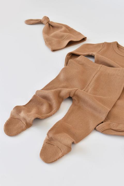 Image du produit BabyCosy Ensemble. Pantalon en tricot avec pied. Body à manches longues. Bonnet (68)