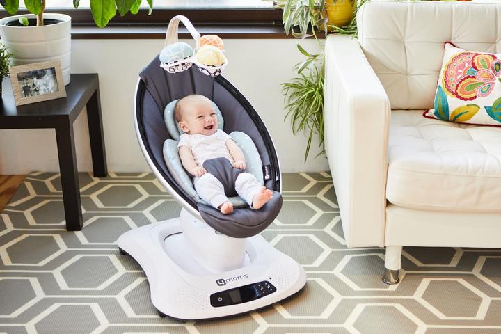 Actual product image 4moms Newborn application