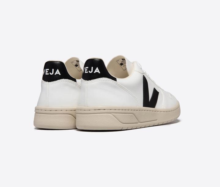 Actual product image Veja V-10 (43)
