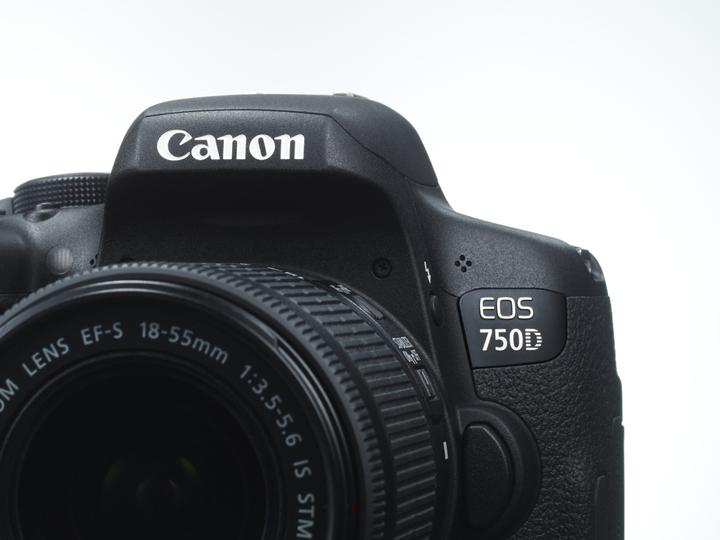 Produktbild Canon EOS 750D Kit (24.20 Mpx, APS-C / DX)