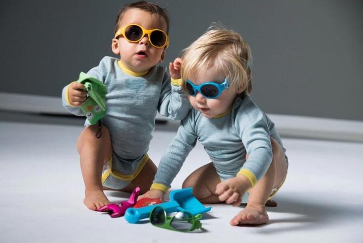 Produktbild Mokki Kinder Sonnenbrille schwarz 0-2 Jahre click & change