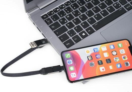 Produktbild Troika PRACTICABLE Schnellladekabel mit Flaschenöffner, schwarz (0.15 m, USB 3.2 Gen 2)