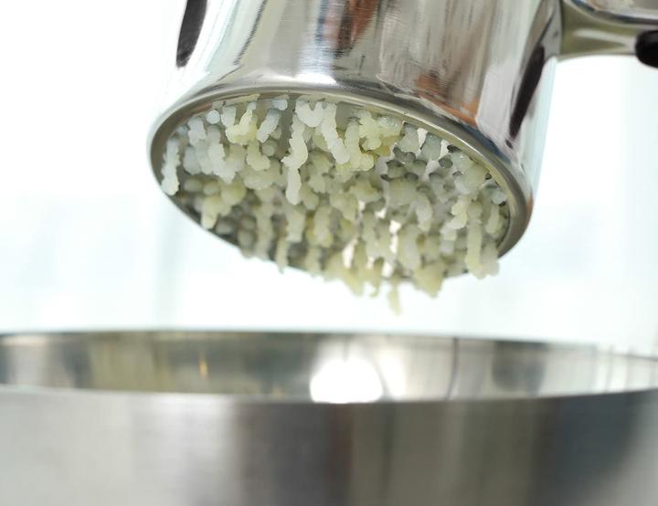 Produktbild Rorence Spätzle-/Kartoffelpresse Schwarz