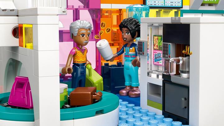 Produktbild LEGO Heartlake City Flughafen mit Flugzeug (42656, LEGO Friends)