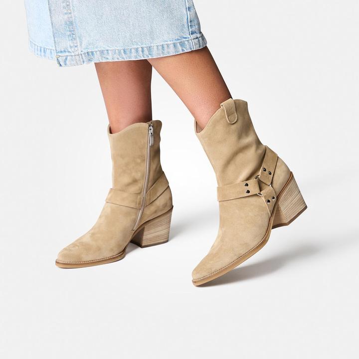 Produktbild Paul Green Wie die neue Eleganz aussieht? Die elegante und alltagstaugliche Stiefelette von mit hera (42)