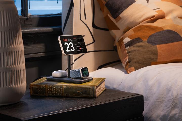 Actual product image TwelveSouth HiRise 3 Deluxe (15 W)