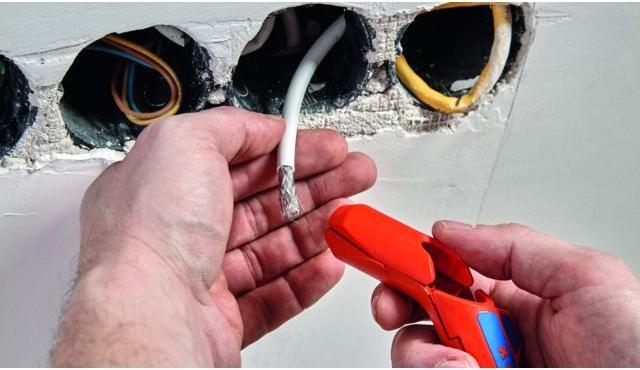 Immagine prodotto Knipex ErgoStrip (135 mm)