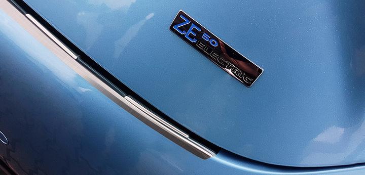 Actual product image Avisa Stainless steel bumper protection for Renault Zoe from 2020 until today (Rear)