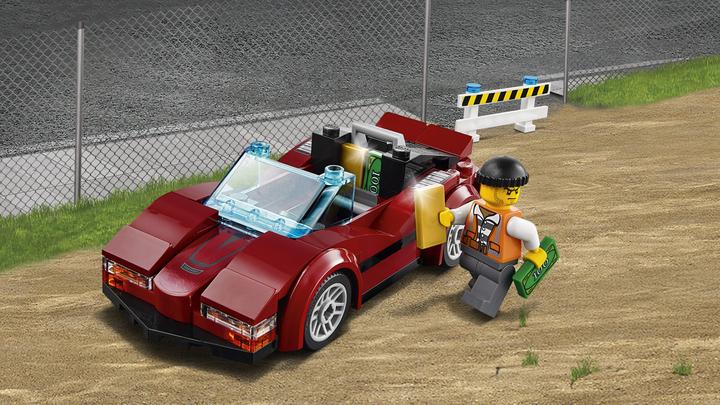 Produktbild LEGO Rasante Verfolgungsjagd (60138, LEGO City)