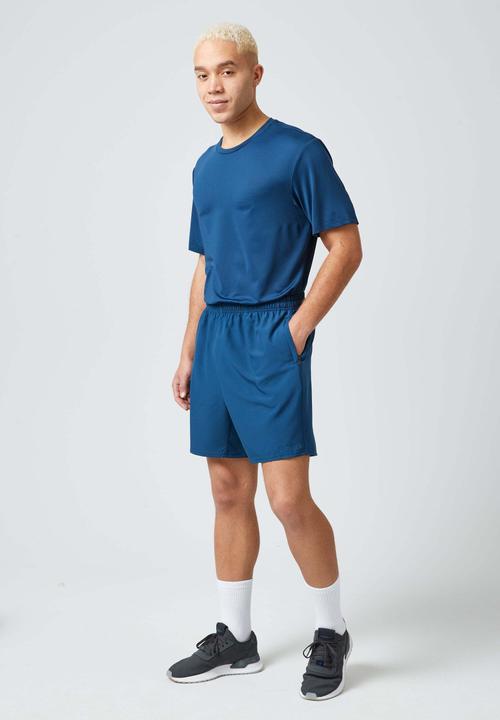 Actual product image Snocks Men's short sports trousers (S)