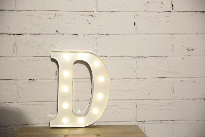 Immagine prodotto Vegas Lights Lettera D