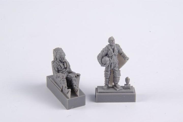 Actual product image CMK SK-37/SK-37E Viggen instructor/Operator (sester in rear cockpit) and Pilot Climbing