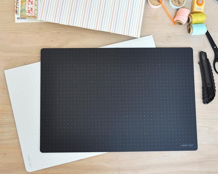 Actual product image Lion Cutting mat (60 x 45 cm)