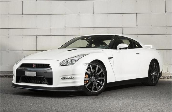Image du produit 6h de location de la Nissan GTR Black Edition (1 pers.)