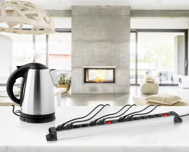 Produktbild Sygonix SY-4538268 Steckdosenleiste mit Schalter 12fach Black, Silber Schutzkontakt 1 St. (12 x, CEE 7/3, 1.40 m)