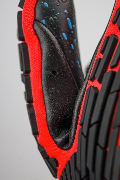 Actual product image Reusch Attrakt Freegel Fusion Goaliator Goalkeeper Gloves (10.5)