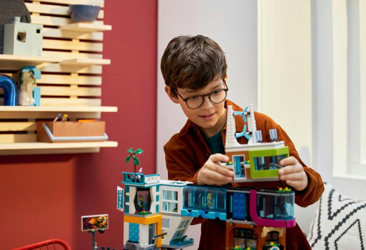 Produktbild LEGO Stadtzentrum (60380, LEGO City)