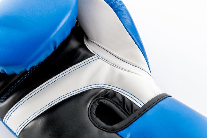 Produktbild UFC Fitness Training Glove (16 OZ)