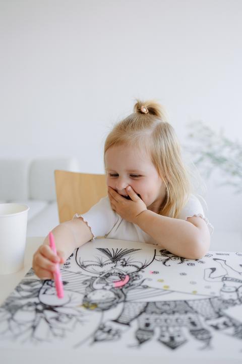 Produktbild Funny Mat Abwaschbare Malmatte Der Prinz und die Prinzessin (48 x 33.5 cm)