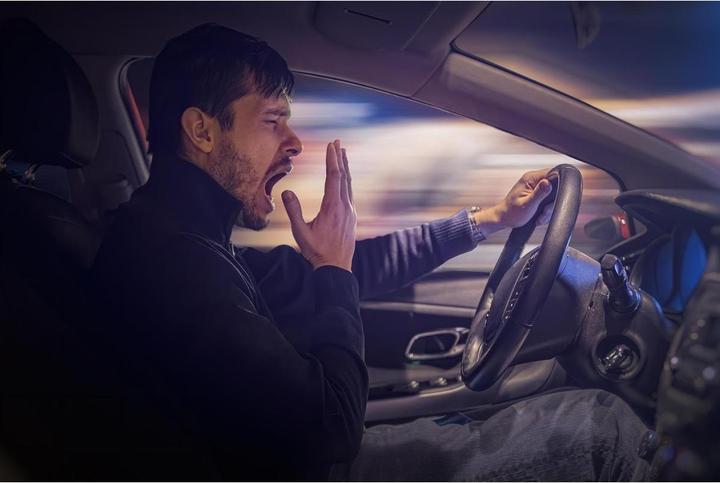 Produktbild Teltonika DSMCAM3UT801 - DSM, Lösung für Fahrsicherheit und Überwachung (Akku, Eingebautes Display, Bluetooth, Eingebautes Mikrofon)