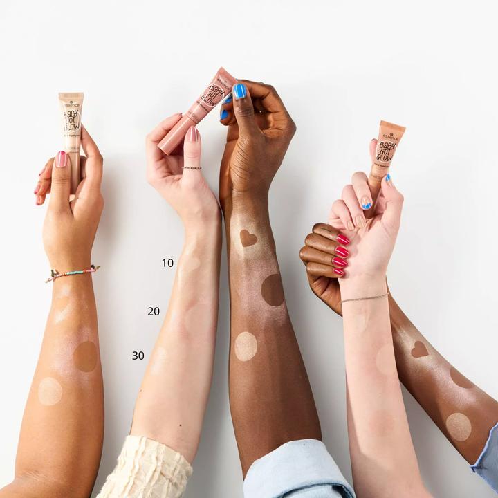 Immagine prodotto essence Illuminante liquido BABY GOT GLOW (30 Breezy Bronze, Highlighter)