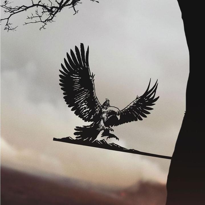 Actual product image Weta Workshop The Lord of the Rings Metalbird Gandalf on Gwaihir 30 cm